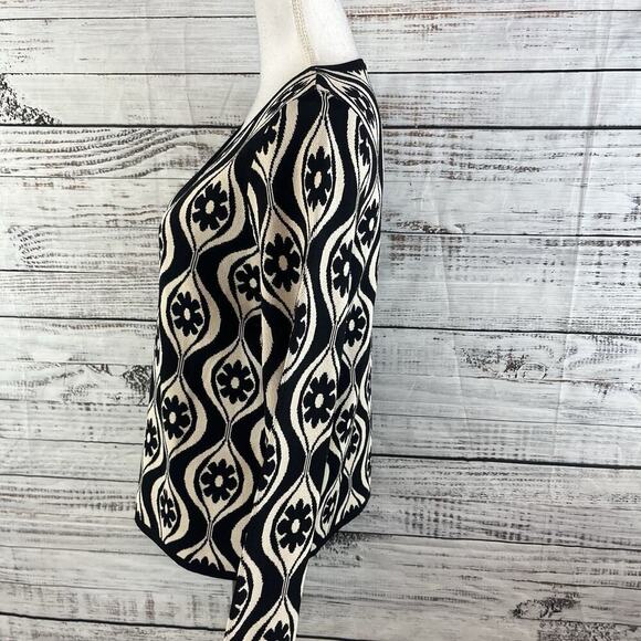 Cyrus Pullover Sweater Top size Medium Black Ivory Floral Motif Stretch Career - Picture 8 of 10